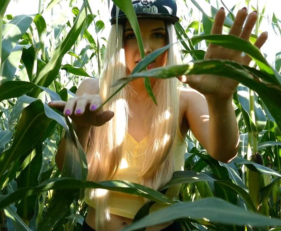 Секс в кукурузном поле