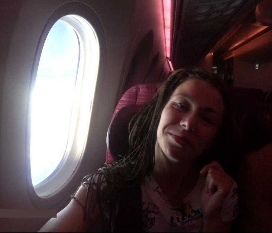 Любительский секс в самолете после отдыха на курорте